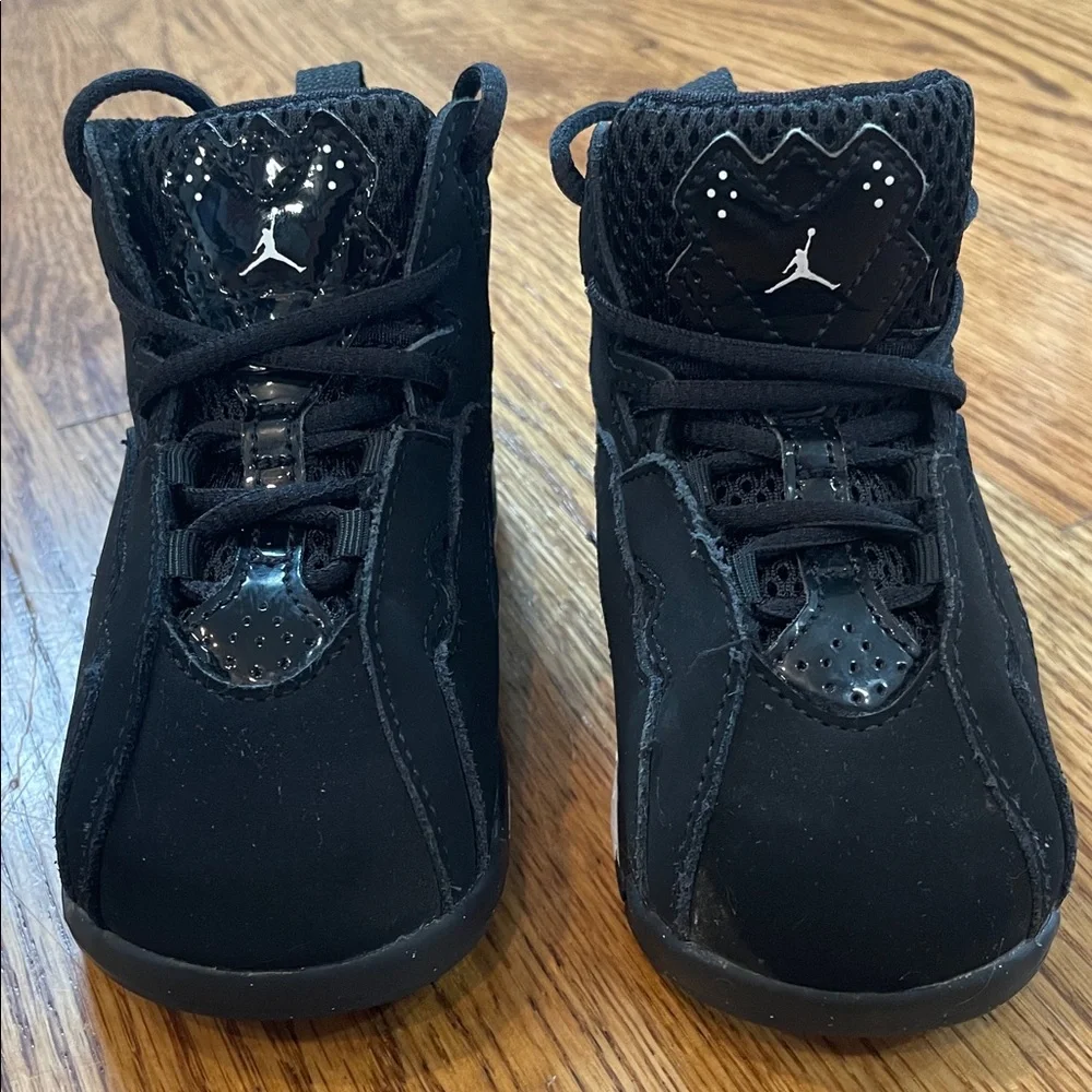 Kid’s Jordan True Flight Sneakers/Shoes. Size 7C. Like New Condition.